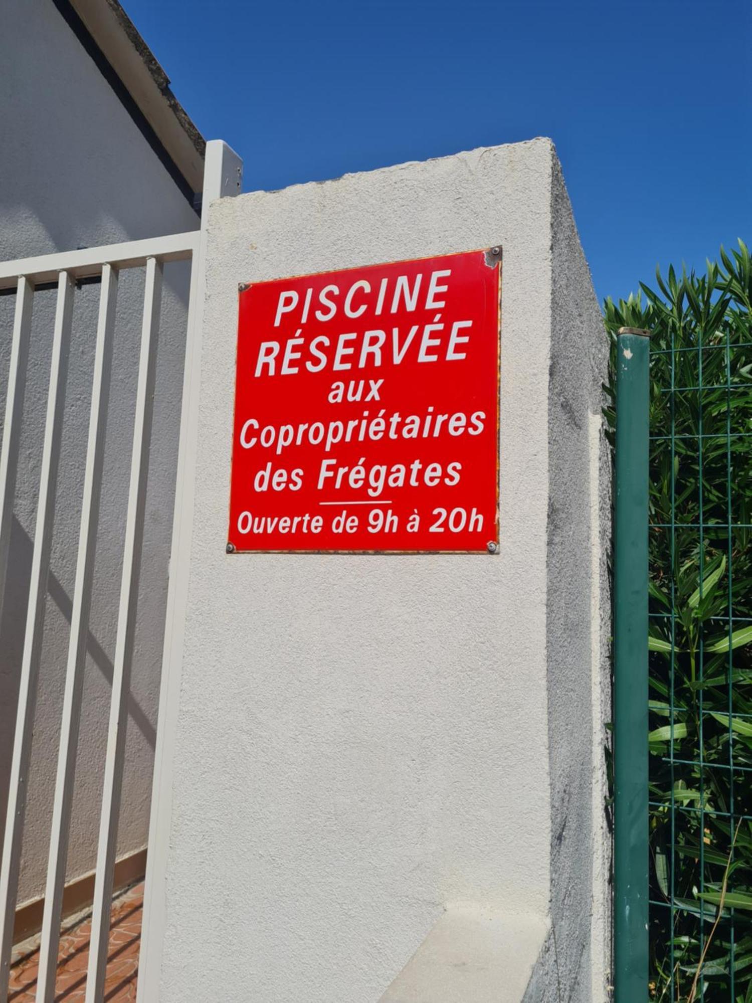Magnifique Vue Mer Pour Ce T2 Avec Piscine Saint-Cyprien  Exteriér fotografie