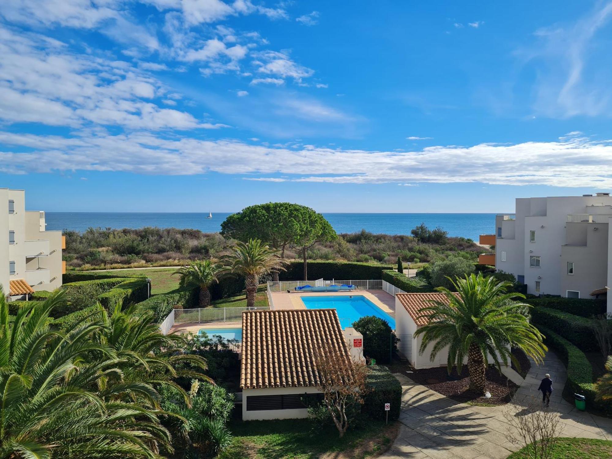 Magnifique Vue Mer Pour Ce T2 Avec Piscine Saint-Cyprien  Exteriér fotografie